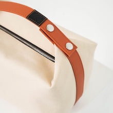 تحميل الصورة في عارض المعرض ، Limited Orange Tether Bag - حقيبة حبل برتقالية محدودة